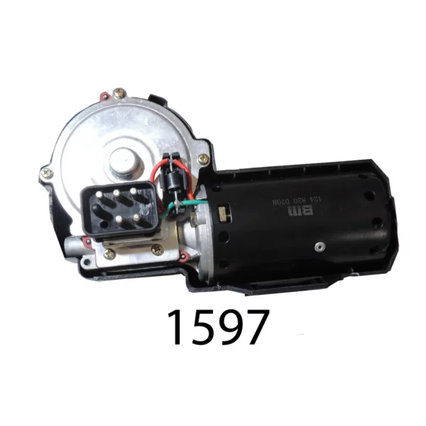 Мотор стекло очиститель W124 BM 820-21-001