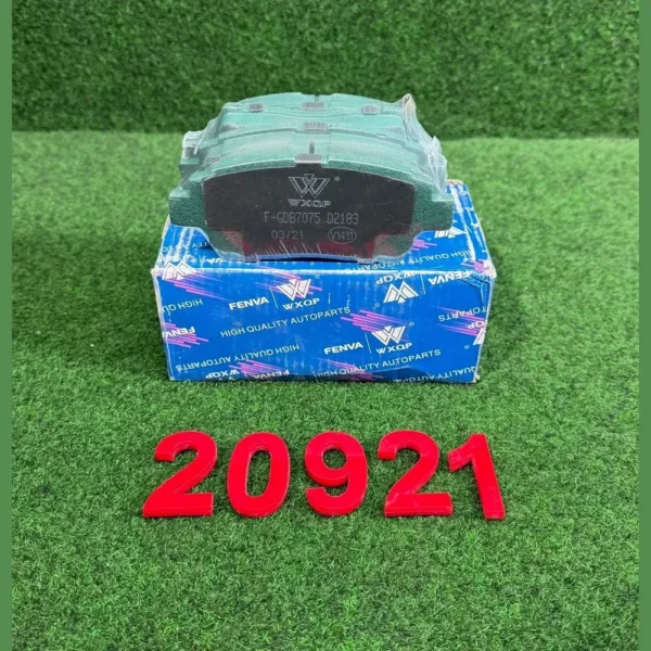 Колодка пеерд TOYOTA IST YARIS (CP10) WXQP 40777