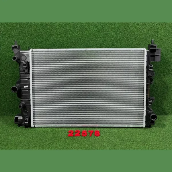 Радиатор МТ Авео Т300 16- WXQP 520117