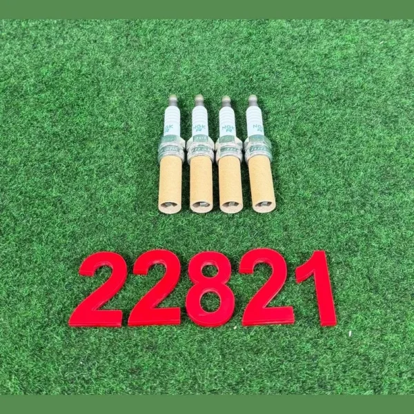 Свеча зажигания Solaris (RB) Avante 1,8 Tucson TL Sanata LF Santa Fe Cm 3,5 Sportage Ql K5 JF HYUNDAI LZKR6B-10E