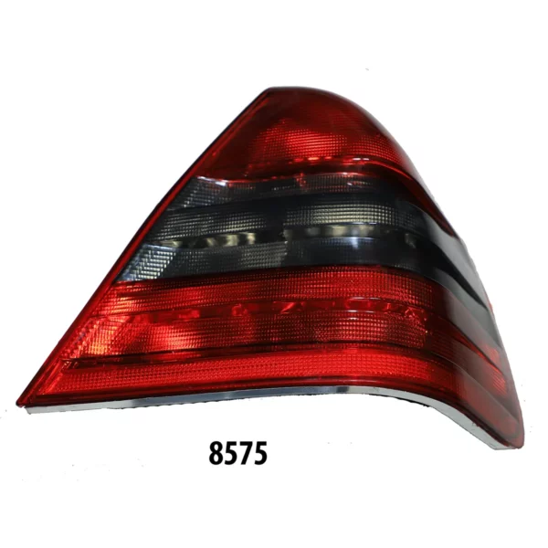 Фонарь задний черный 202 R